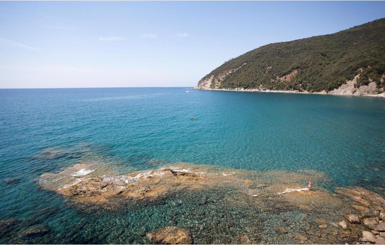 Nice Apartment In Moneglia With House Sea View Экстерьер фото